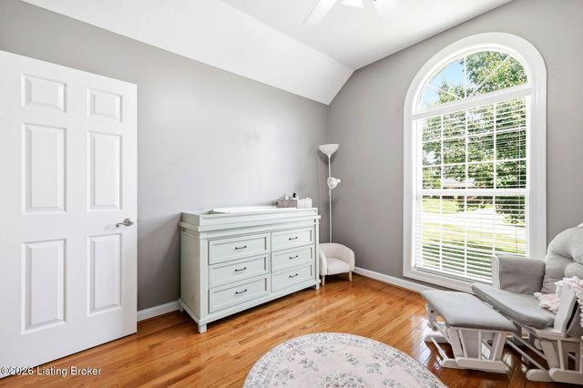 242 Kingswood Ct, Taylorsville, KY 40071