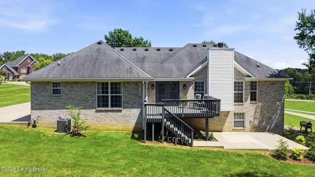 242 Kingswood Ct, Taylorsville, KY 40071