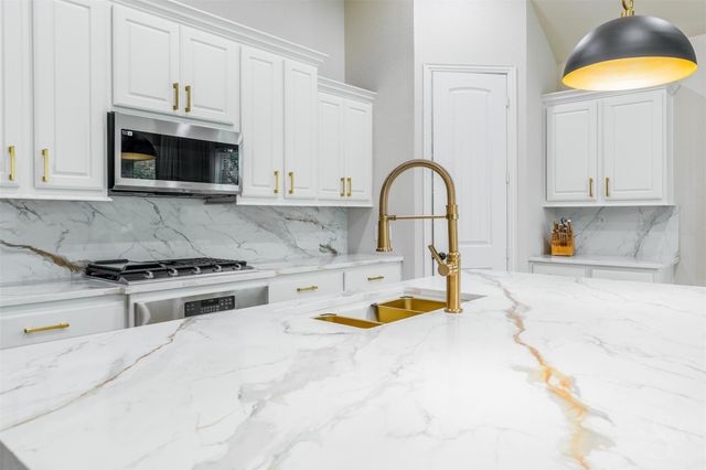 27326 Symphony Creek Lane, Fulshear, TX 77441