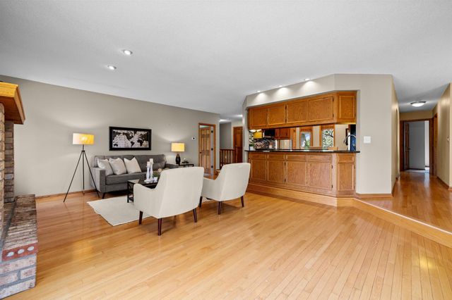5785 Turtle Lake Road, Shoreview, MN 55126