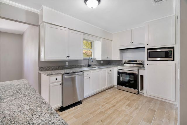 2121 Cedar Street, Paris, TX 75460