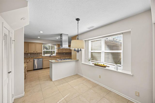 11904 N Blackjack Oak Circle, The Woodlands, TX 77380