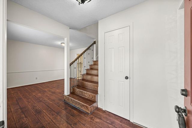 11904 N Blackjack Oak Circle, The Woodlands, TX 77380