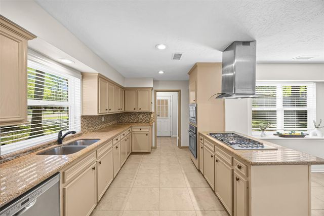 11904 N Blackjack Oak Circle, The Woodlands, TX 77380