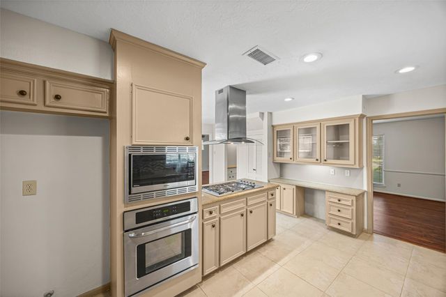 11904 N Blackjack Oak Circle, The Woodlands, TX 77380