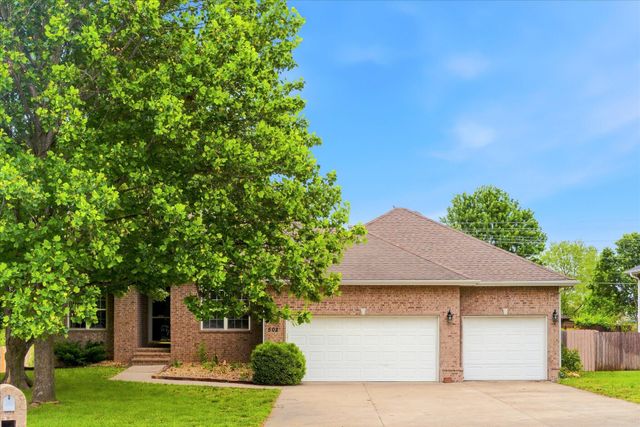 502 S Pepperhill Drive, Nixa, MO 65714