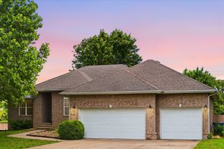502 S Pepperhill Drive, Nixa, MO 65714