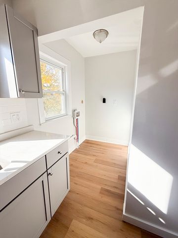 122 Florence St 2, Boston, MA 02131