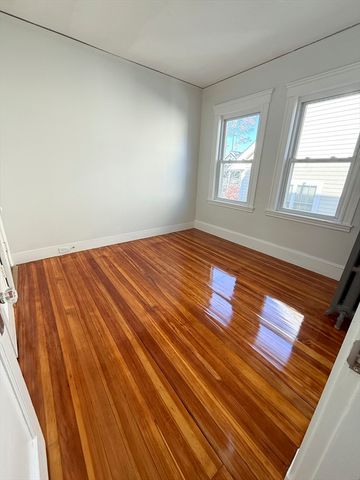 122 Florence St 2, Boston, MA 02131