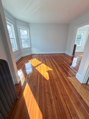 122 Florence St 2, Boston, MA 02131