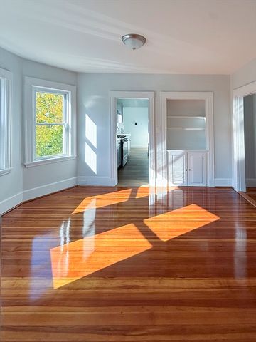 122 Florence St 2, Boston, MA 02131