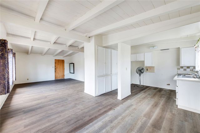 254 W 83rd Street, Los Angeles, CA 90003