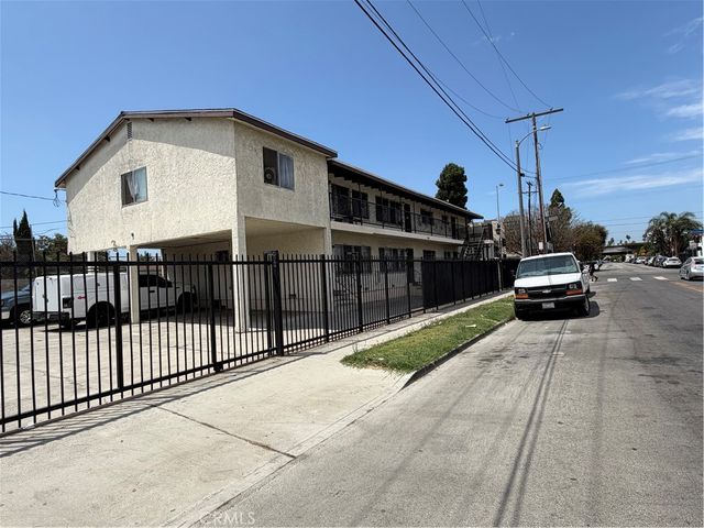 254 W 83rd Street, Los Angeles, CA 90003