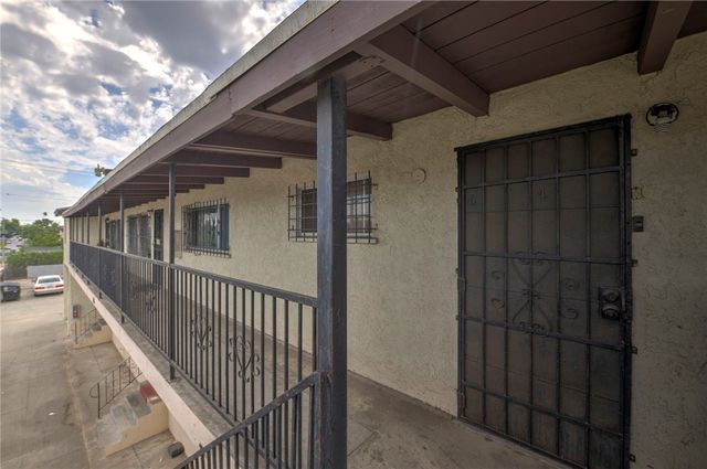 254 W 83rd Street, Los Angeles, CA 90003