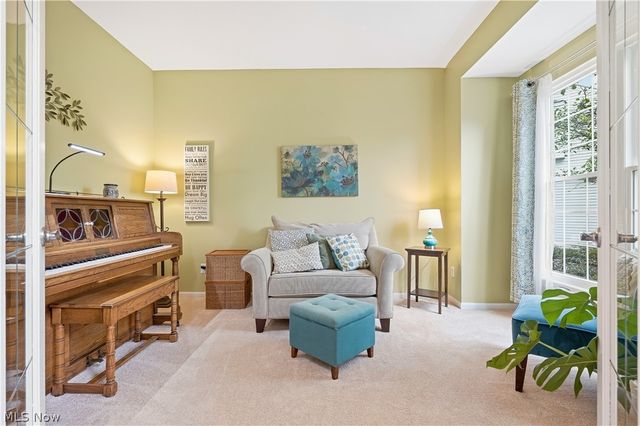 27212 Perry Circle, Olmsted Twp, OH 44138