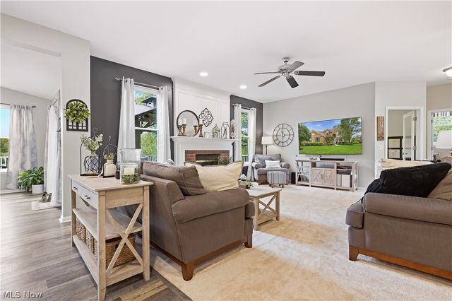 27212 Perry Circle, Olmsted Twp, OH 44138