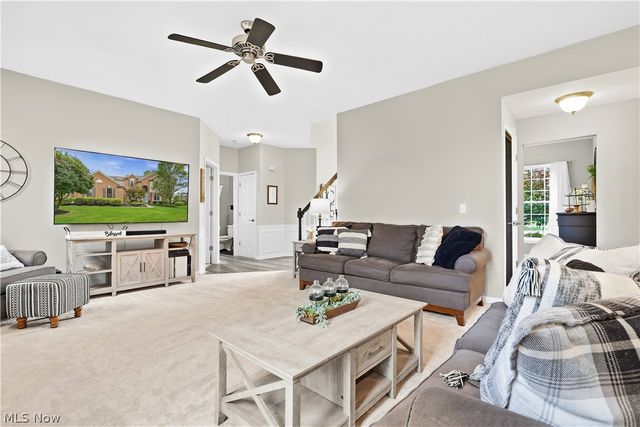 27212 Perry Circle, Olmsted Twp, OH 44138