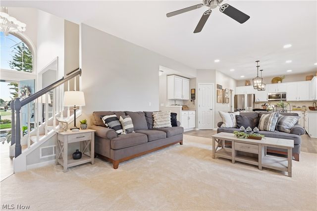 27212 Perry Circle, Olmsted Twp, OH 44138