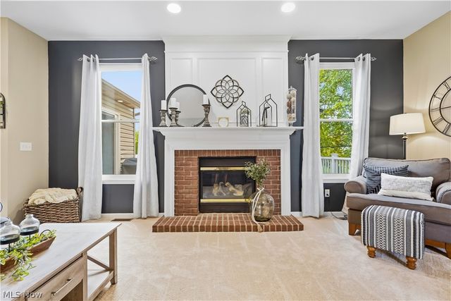 27212 Perry Circle, Olmsted Twp, OH 44138