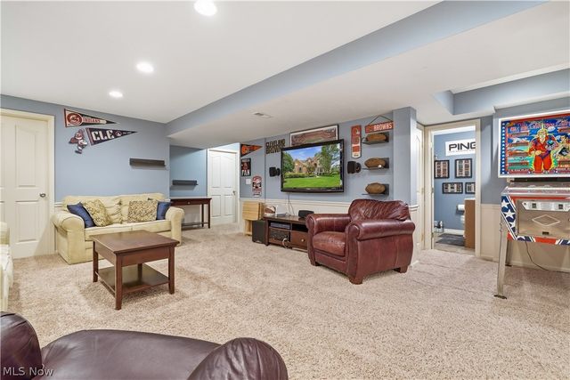 27212 Perry Circle, Olmsted Twp, OH 44138