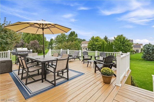 27212 Perry Circle, Olmsted Twp, OH 44138