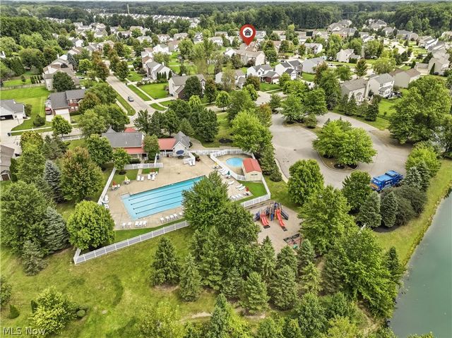 27212 Perry Circle, Olmsted Twp, OH 44138