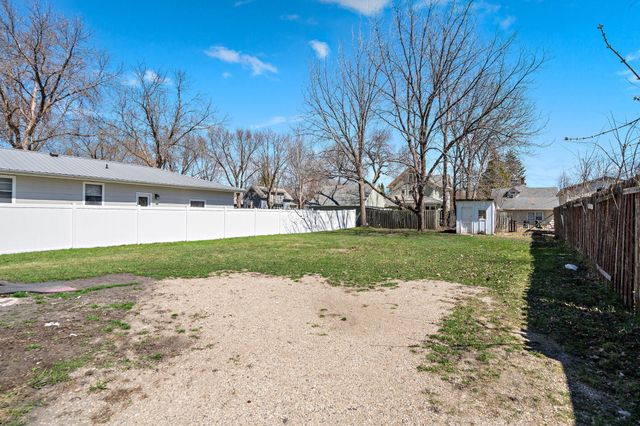 805 4th Street SW, Willmar, MN 56201