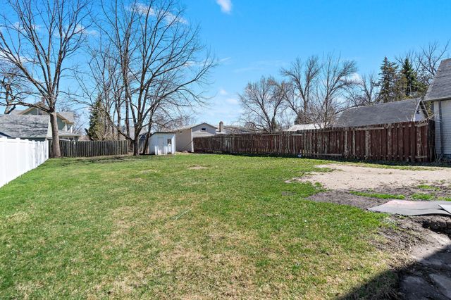 805 4th Street SW, Willmar, MN 56201