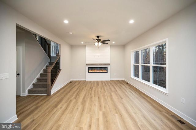 9388 HOMESTEAD PL, King George, VA 22485