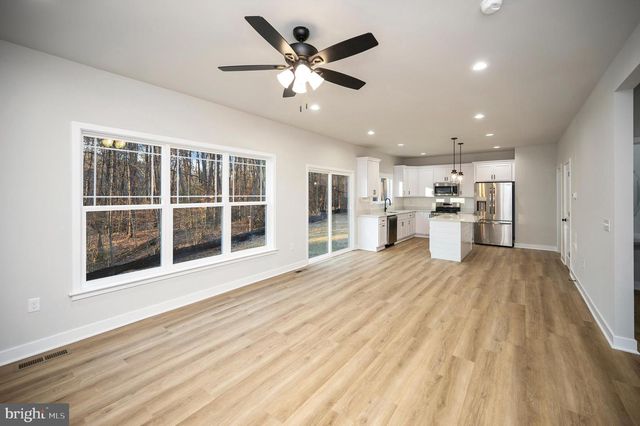 9388 HOMESTEAD PL, King George, VA 22485