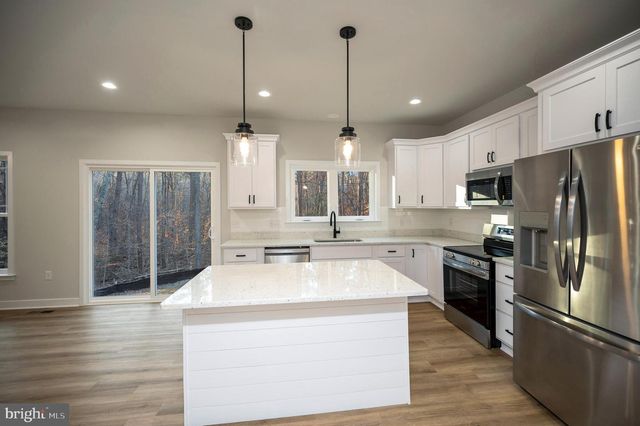 9388 HOMESTEAD PL, King George, VA 22485