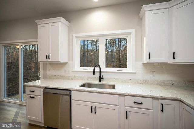 9388 HOMESTEAD PL, King George, VA 22485