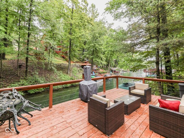 7210 Halibut Drive, Nineveh, IN 46164