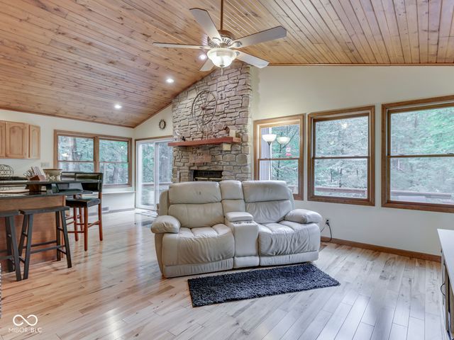 7210 Halibut Drive, Nineveh, IN 46164