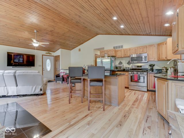 7210 Halibut Drive, Nineveh, IN 46164