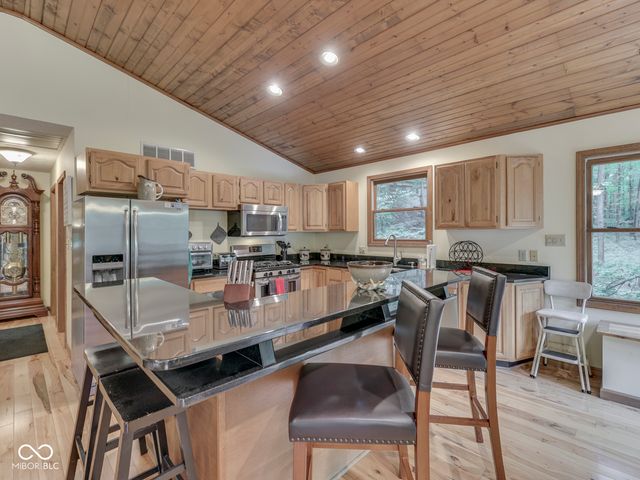 7210 Halibut Drive, Nineveh, IN 46164