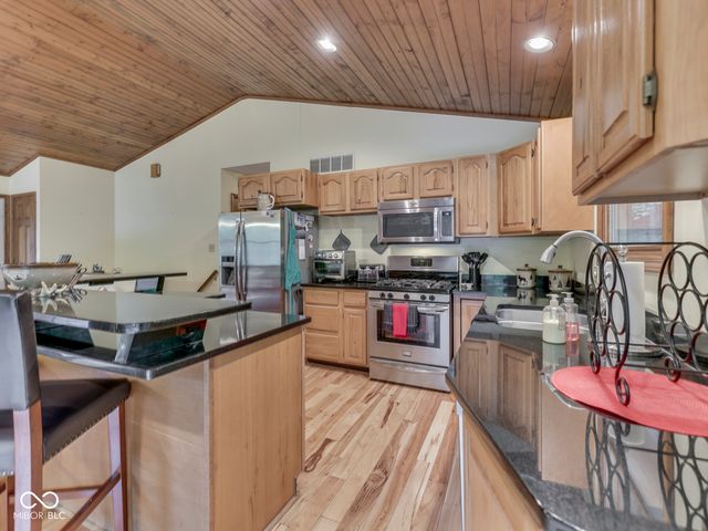 7210 Halibut Drive, Nineveh, IN 46164
