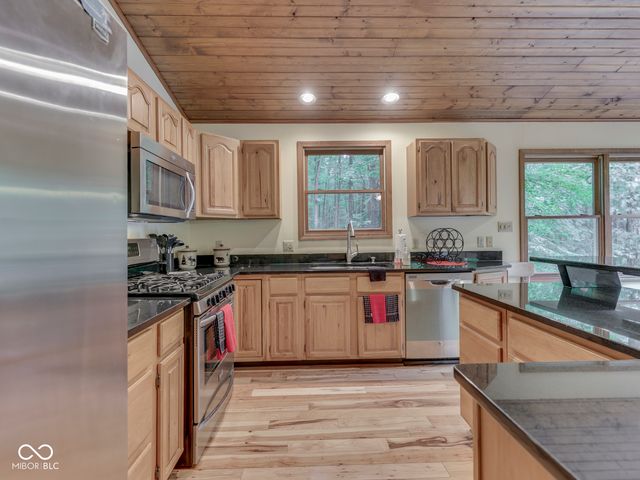 7210 Halibut Drive, Nineveh, IN 46164