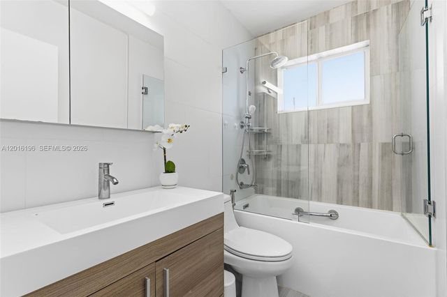 8451 NW 16th St, Pembroke Pines, FL 33024