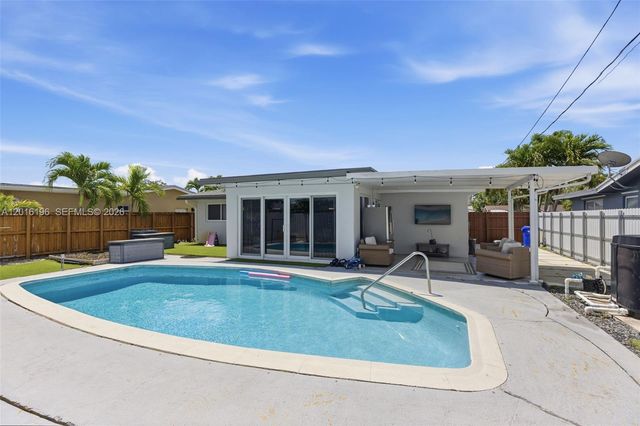 8451 NW 16th St, Pembroke Pines, FL 33024