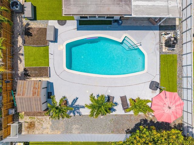 8451 NW 16th St, Pembroke Pines, FL 33024