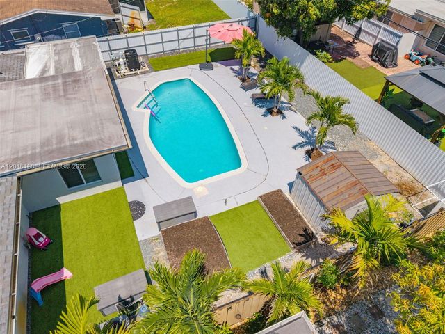 8451 NW 16th St, Pembroke Pines, FL 33024