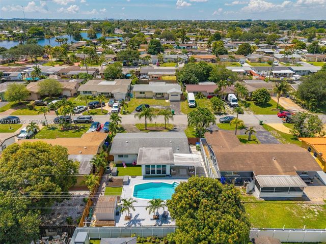 8451 NW 16th St, Pembroke Pines, FL 33024