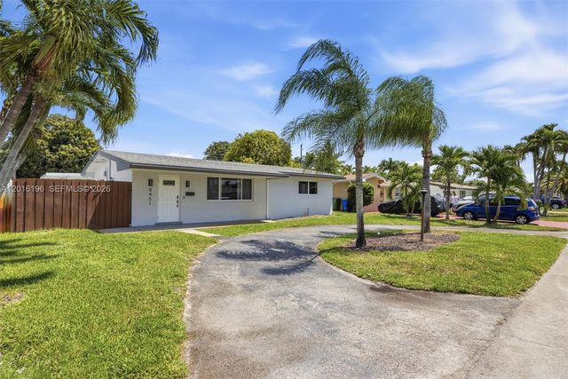 8451 NW 16th St, Pembroke Pines, FL 33024