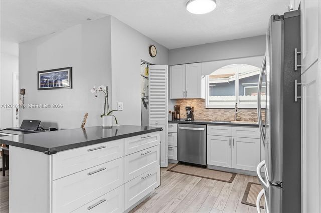 8451 NW 16th St, Pembroke Pines, FL 33024
