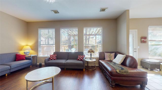 14 Willow Point Place, The Woodlands, TX 77382