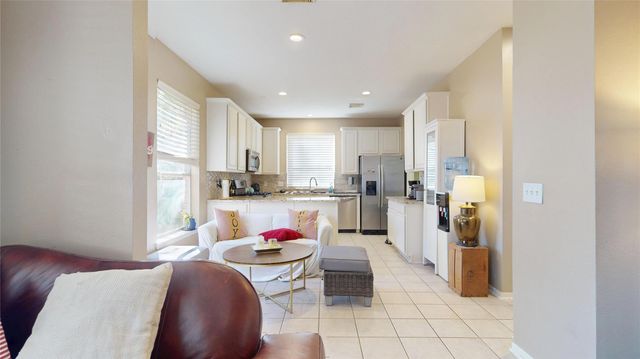 14 Willow Point Place, The Woodlands, TX 77382