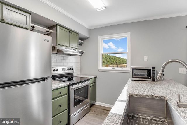 330 BAY CT, Milton, DE 19968