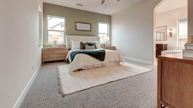 935 Talus Way S, Madera, CA 93636