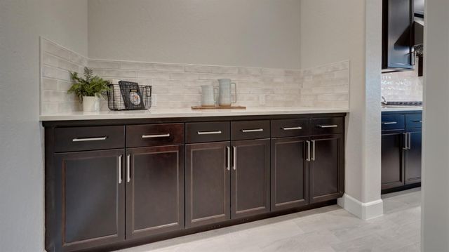 935 Talus Way S, Madera, CA 93636